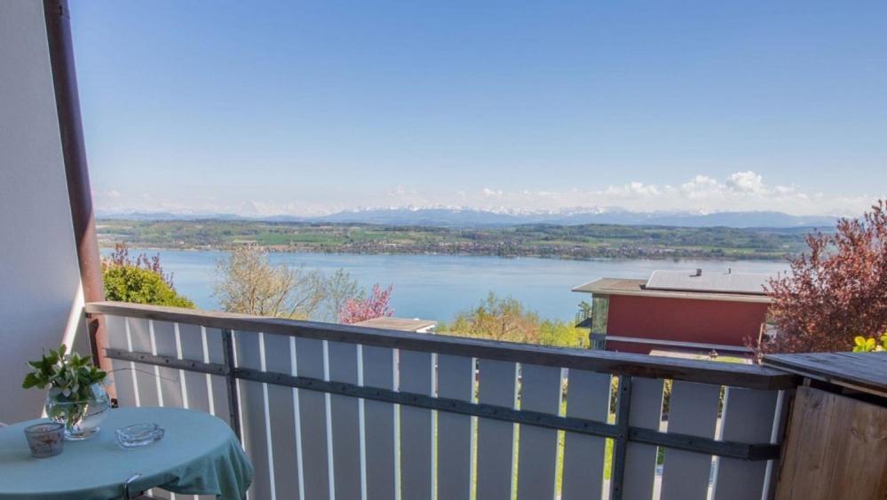 Le Mont-Vully - Hotel Restaurant Haut-Vully Екстер'єр фото
